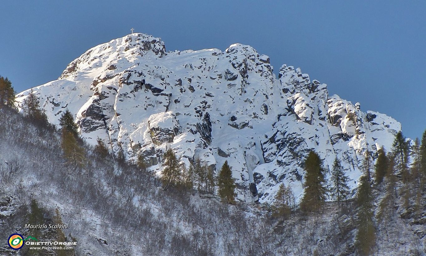 08 Zoom sul Pizzo del Becco....JPG